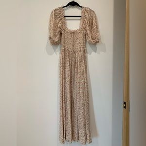 Dôen Floral Maxi Dress with Puffed Short Sleeves